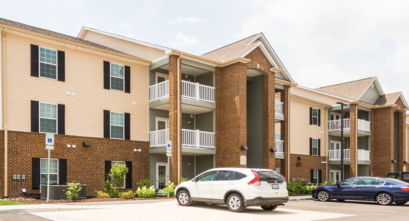 Overlook at Indian Trail The Multifamily Advisory Group at Cushman